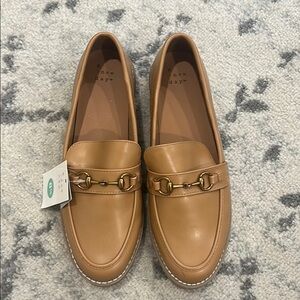 New with tags memory foam platform flats/loafers!